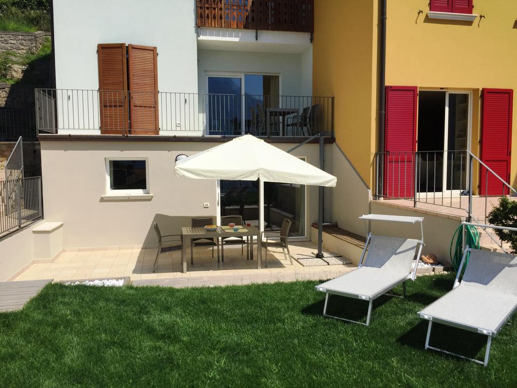 Anna Apartments Castro  Buitenkant foto