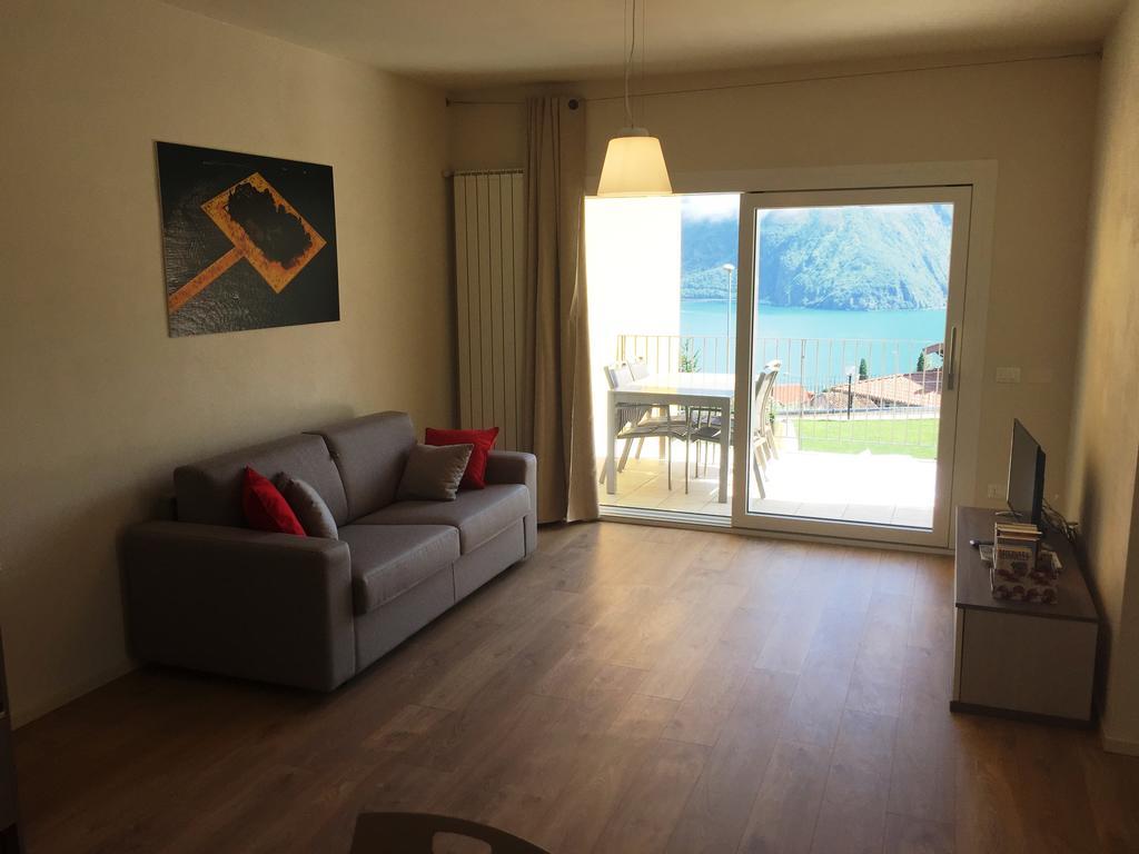 Anna Apartments Castro  Buitenkant foto
